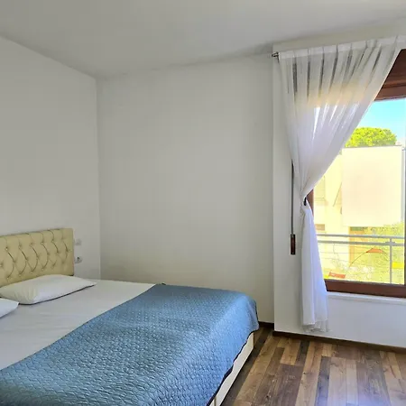 Villa Inviting With Garden *