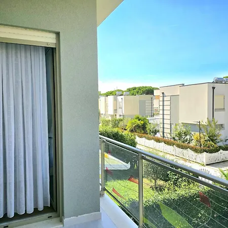 Villa Inviting With Garden